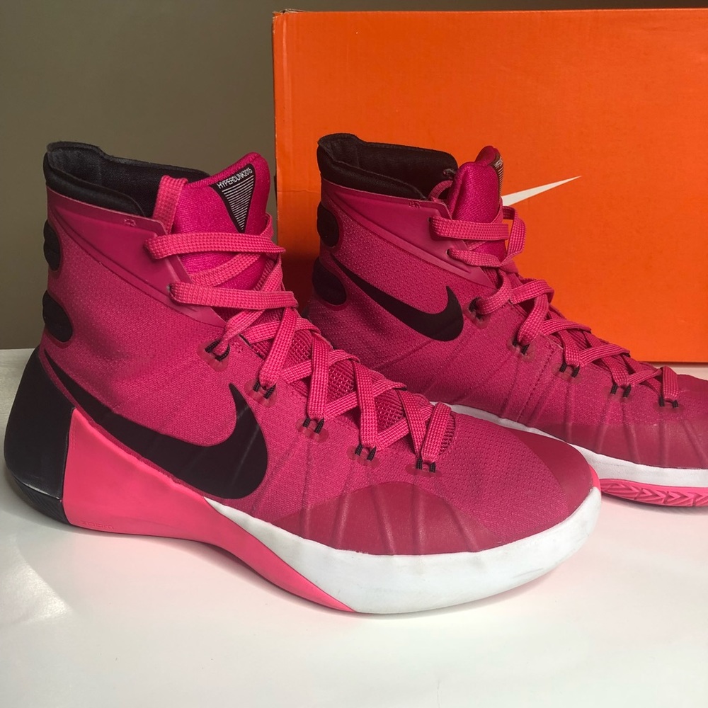 Girls Nike Hyperdunk